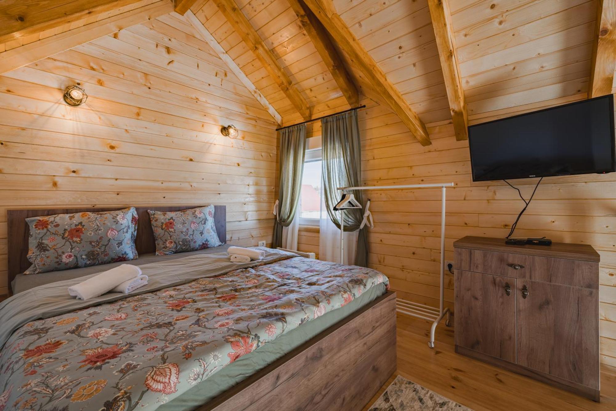 Mountain House Ivanovic Moticki Gaj Exterior photo